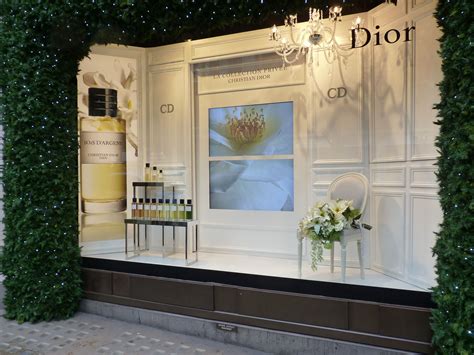 dior window display ideas